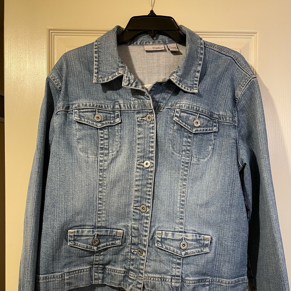 Chico’s Platinum jean jacket. Size 2